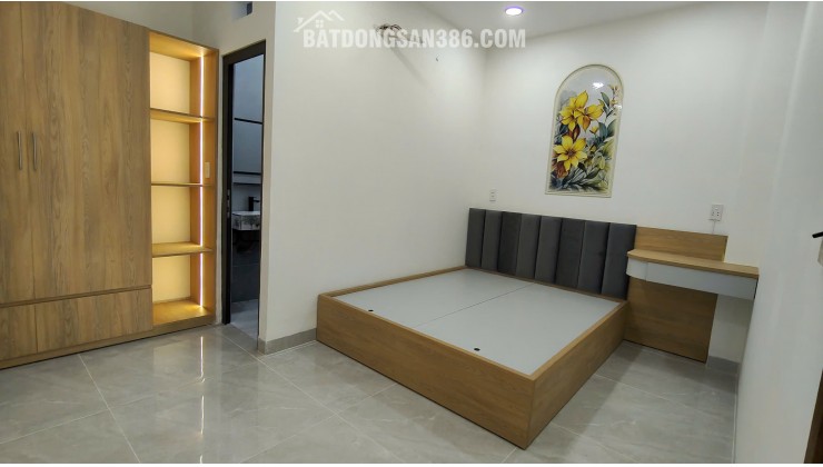 Nhà đẹp giá tốt sát đường Kênh 19 tháng 5, 52m2 full nội thất, ô tô đổ cửa chỉ 6đ nhỏ